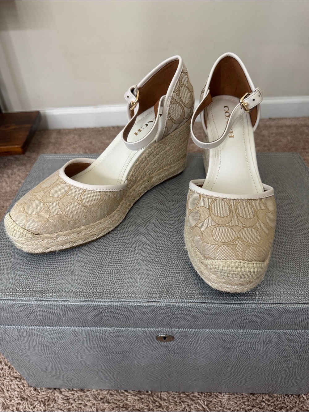Coach Tan Signature Canvas Espadrille Wedge Sandals Size 10